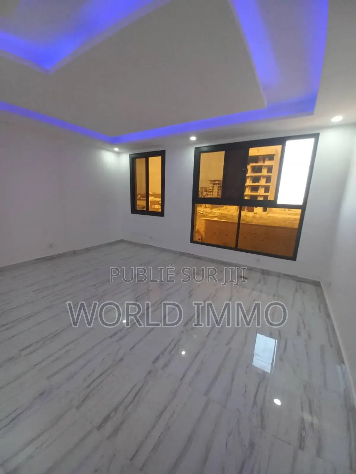 3chbre Appartement dans Le Luxe, Almadies à Louer