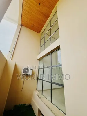 4chbre Duplex dans Le Duplex, Almadies à Louer