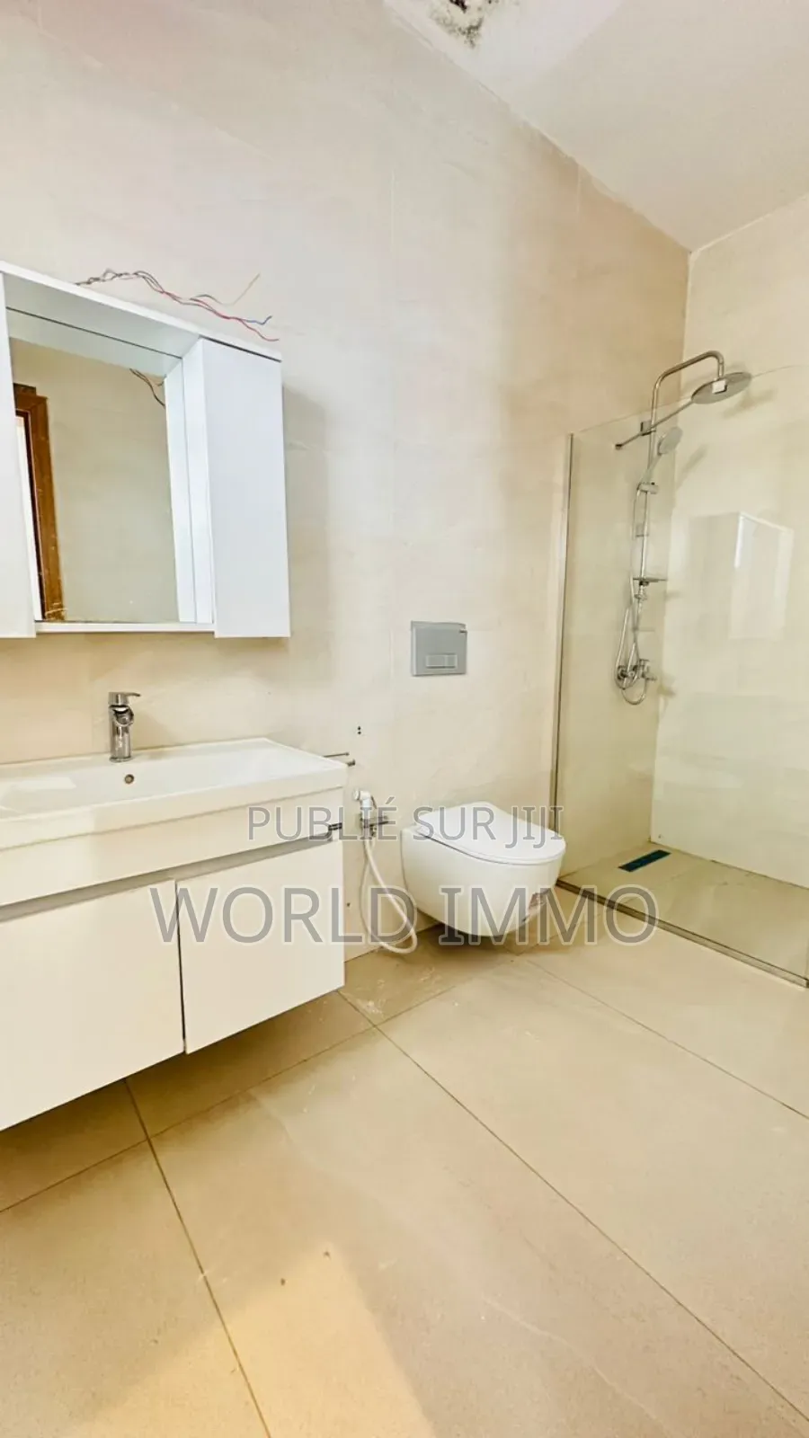 4chbre Duplex dans Le Duplex, Almadies à Louer