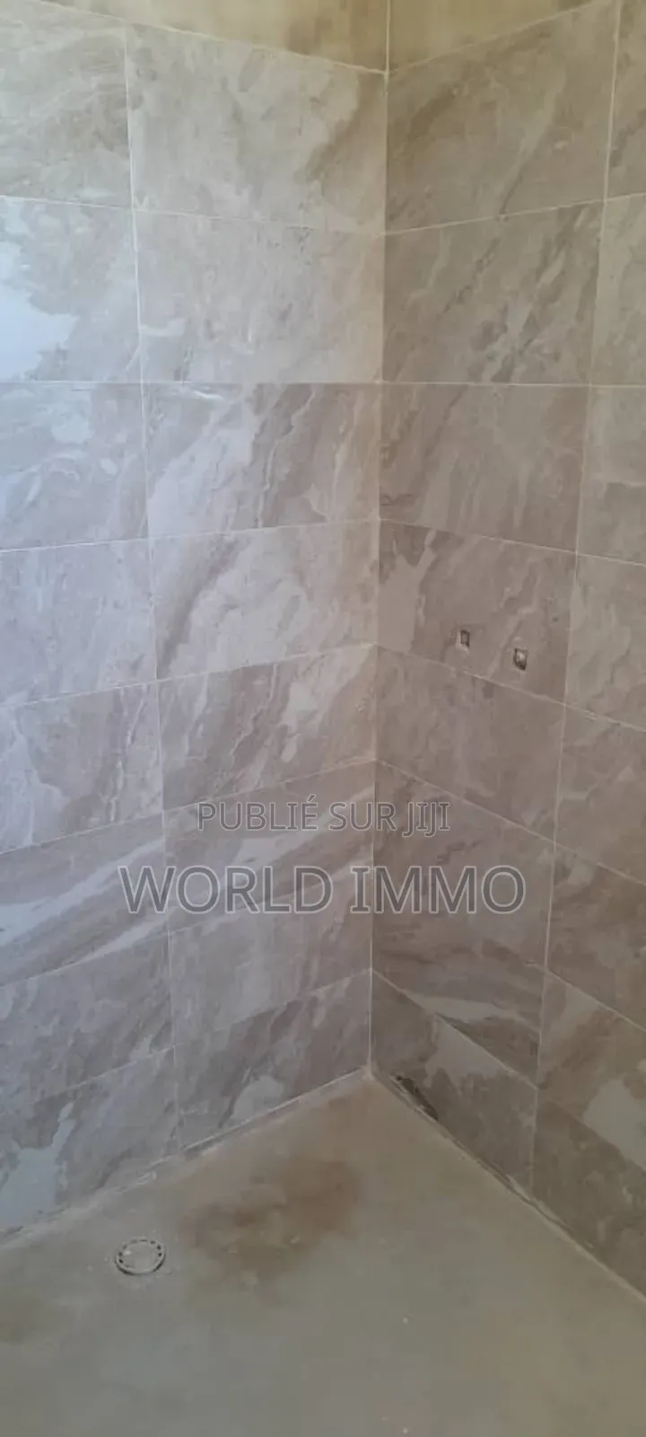 2chbre Appartement dans Lap, Grand Yoff à Louer