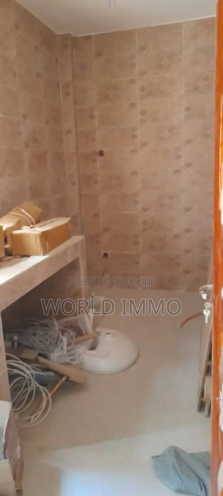 2chbre Appartement dans Lap, Grand Yoff à Louer