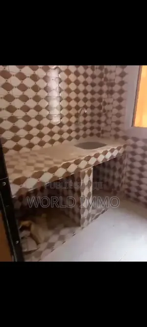 4chbre Appartement dans Le Pays, Yoff à Louer