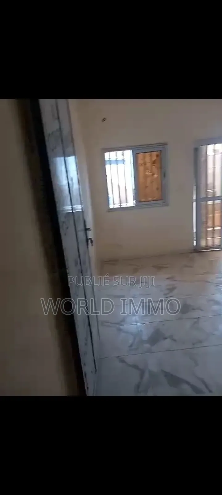 4chbre Appartement dans Le Pays, Yoff à Louer