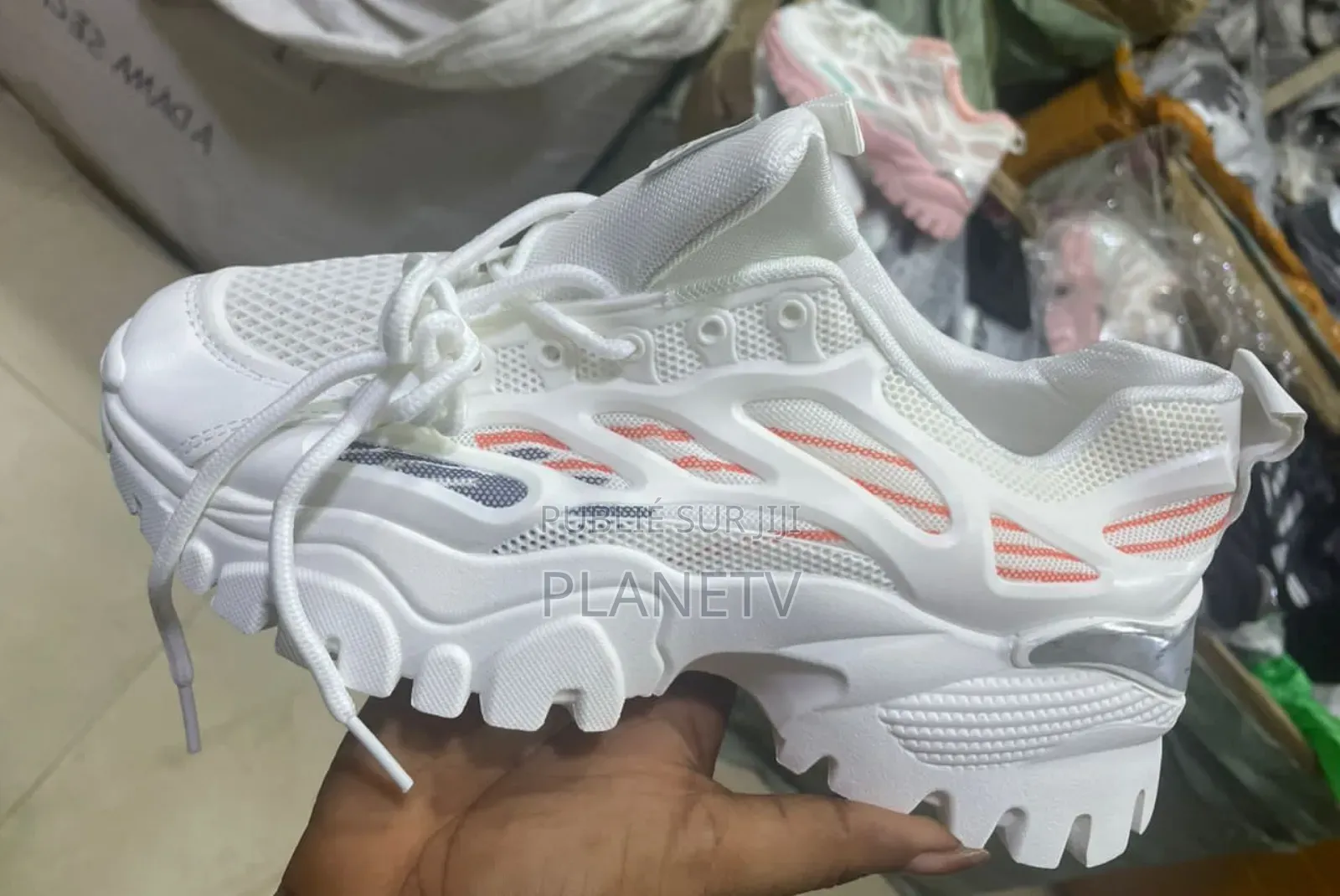 Chaussures De Qualités Disponible WCM