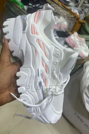 Chaussures De Qualités Disponible WCM