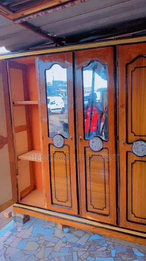 Photo - Armoire 4 Battants