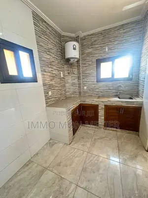 2chbre Appartement dans Néant, Almadies à Louer