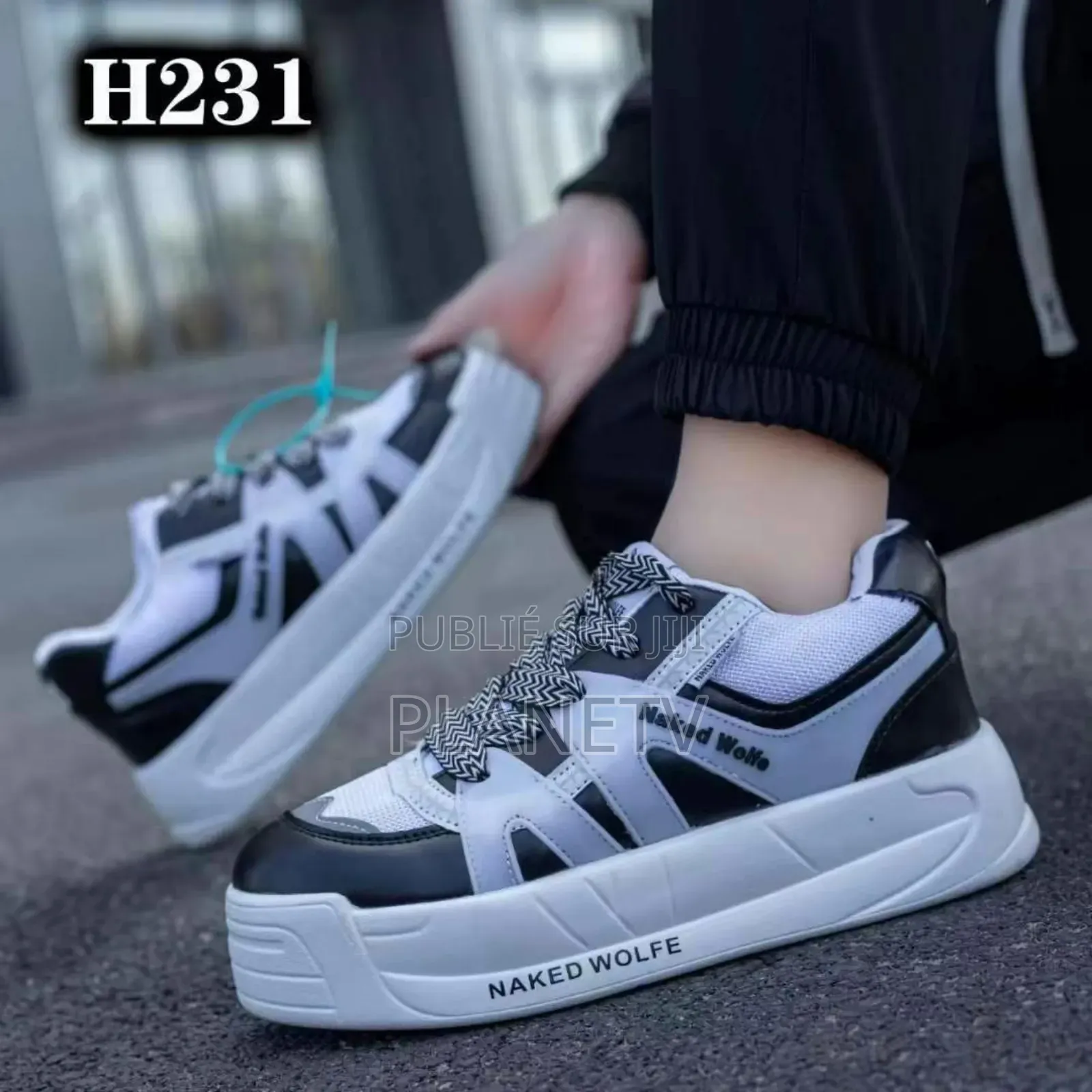 Naked Wolfe Disponible Ds