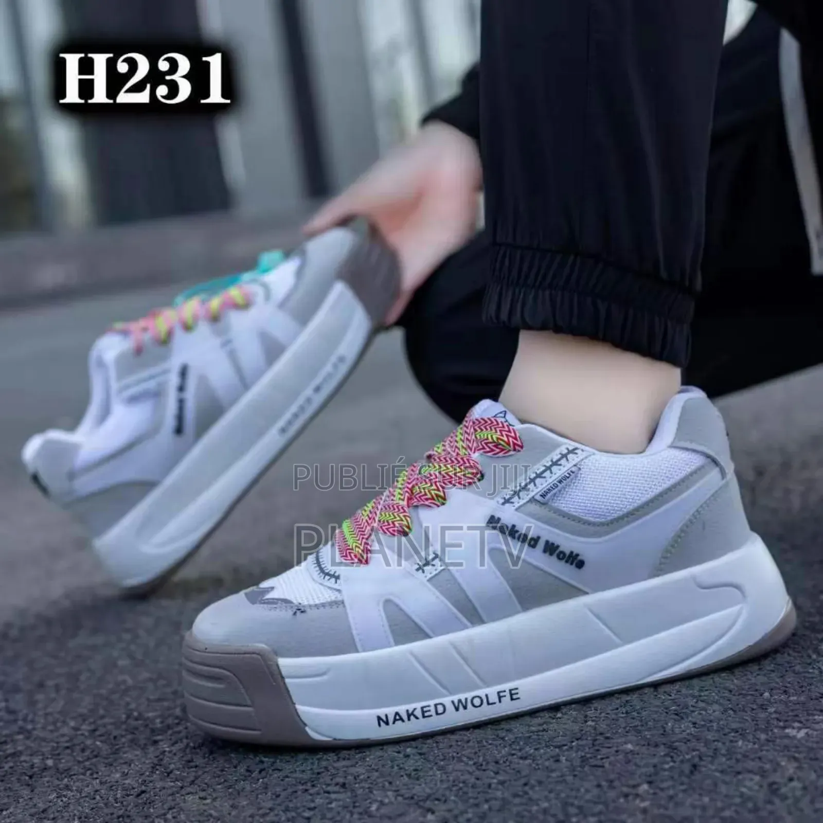 Naked Wolfe Disponible Ds