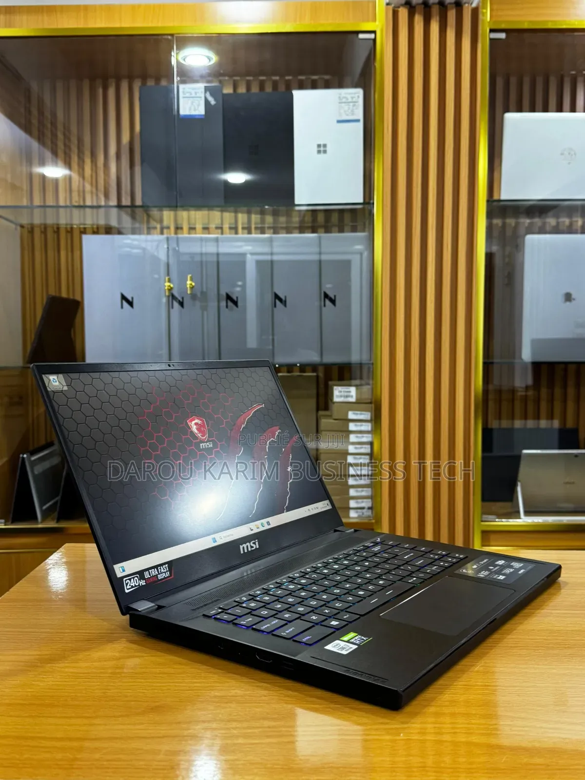 New MSI GS66 Stealth 10UE 32GB Intel Core I7 SSD 1T