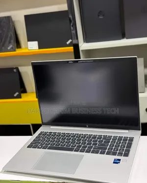 New HP EliteBook 860 G10 16GB Intel Core I7 SSD 512GB