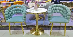 Photo - Têtes-À Têtes