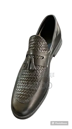 Photo - Chaussures Fermées en Cuir