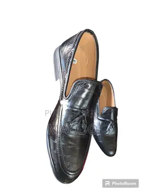 Chaussures Fermées en Cuir