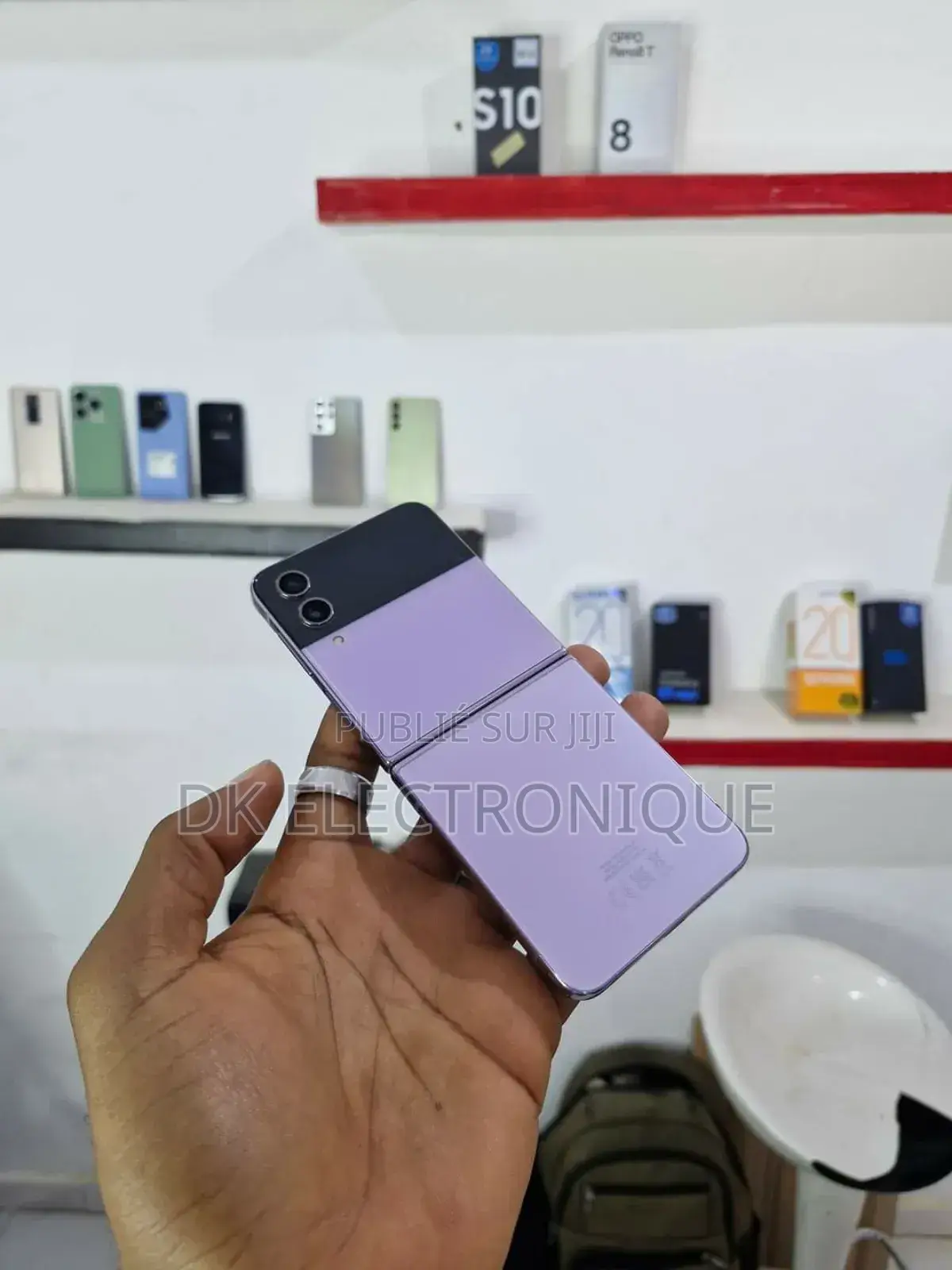 New Samsung Galaxy Z Flip4 128 GB Violet