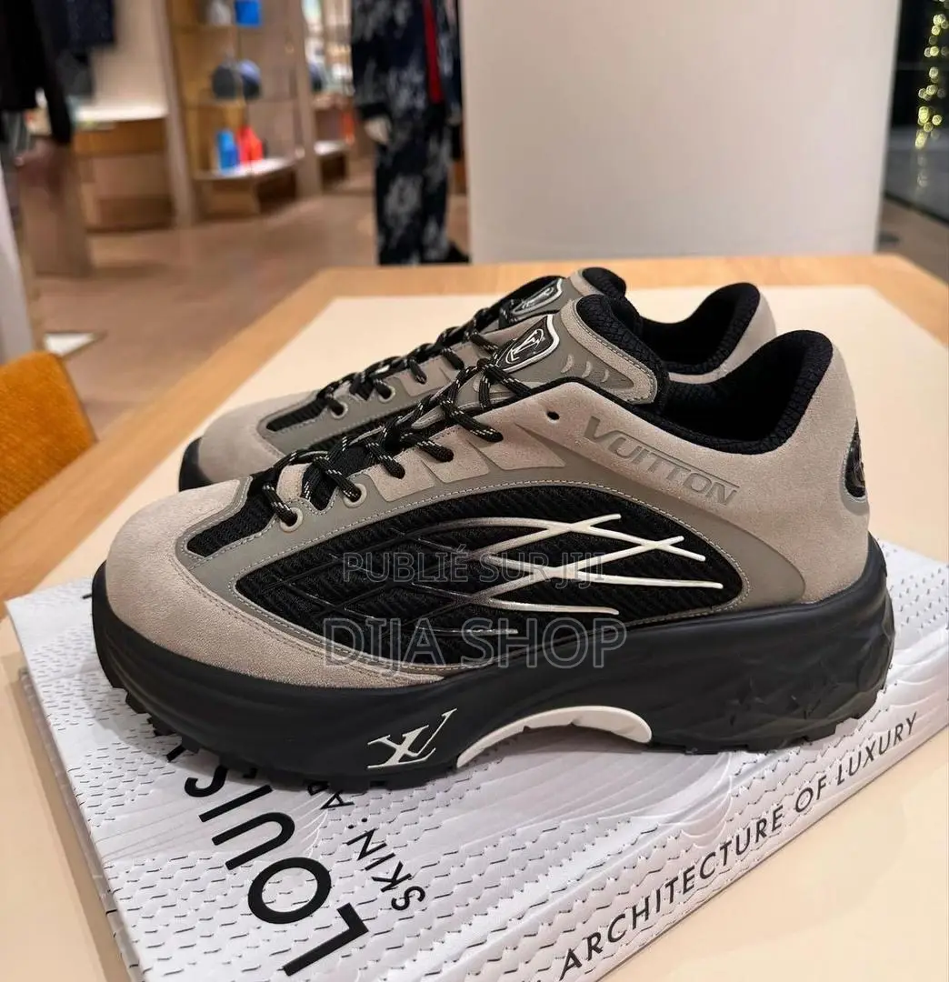 Original Louis Vuitton Discovery Lace Up Disponible