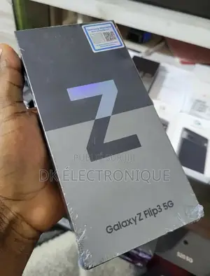 Photo - New Samsung Galaxy Z Flip 3 128 GB Autre