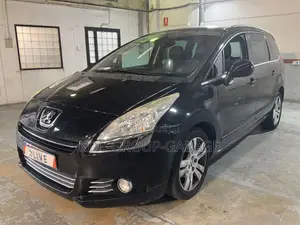 Photo - PEUGEOT 5008 1.6 e-HDi Allure 2014 Noir