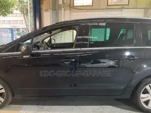 PEUGEOT 5008 1.6 e-HDi Allure 2014 Noir