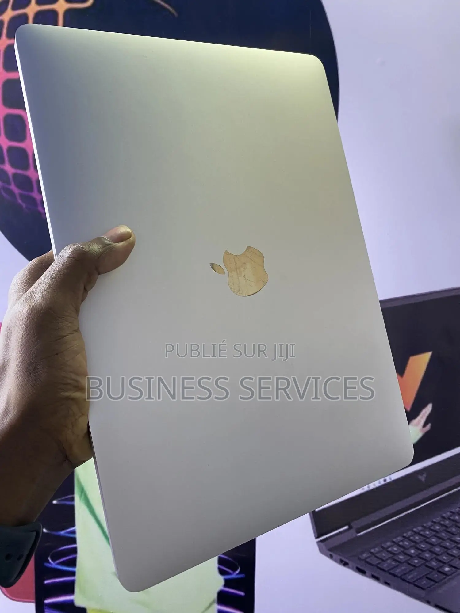 New Apple MacBook Pro 2020 M1 8GB Apple M1 SSD 256GB