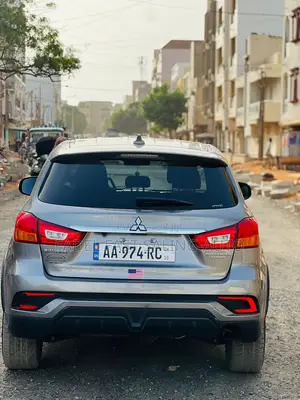 Mitsubishi Outlander Sport 2018 Gris