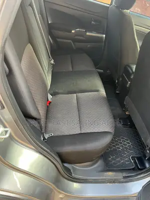 Mitsubishi Outlander Sport 2018 Gris