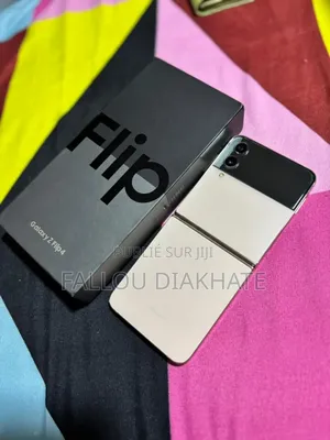 New Samsung Galaxy Z Flip4 256 GB Autre