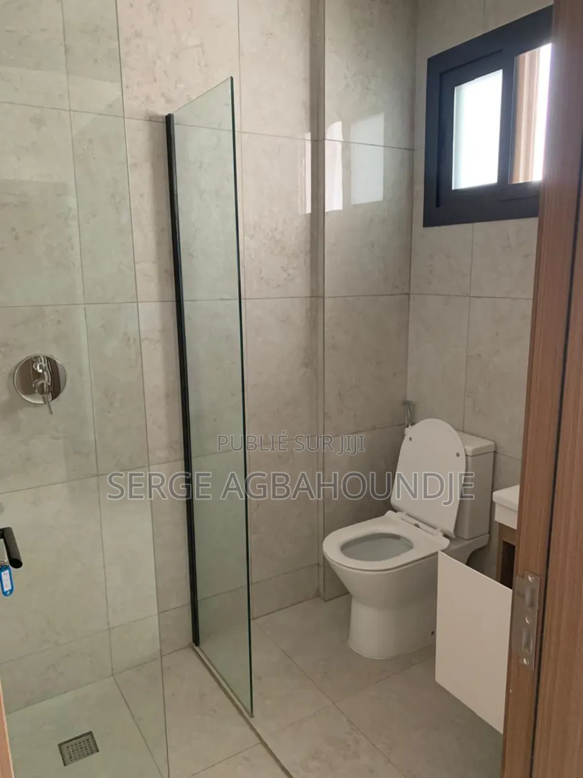 4chbre Appartement dans Appartement F4 à Louer