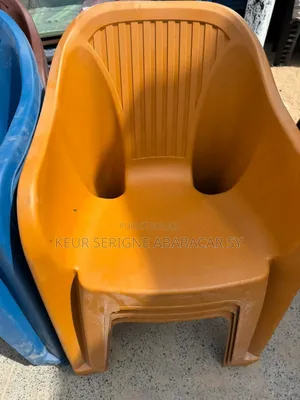 Photo - Chaise en Plastique