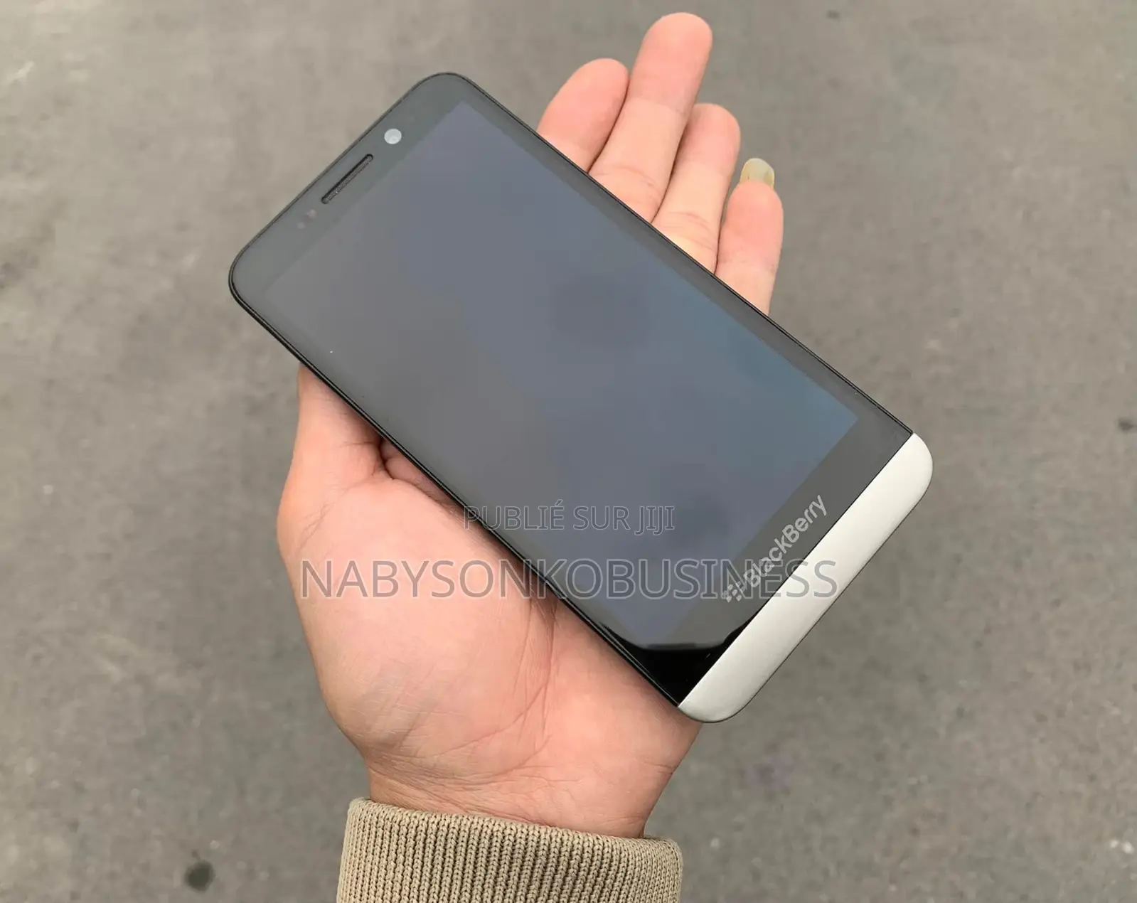 New BlackBerry Z30 16 GB Noir