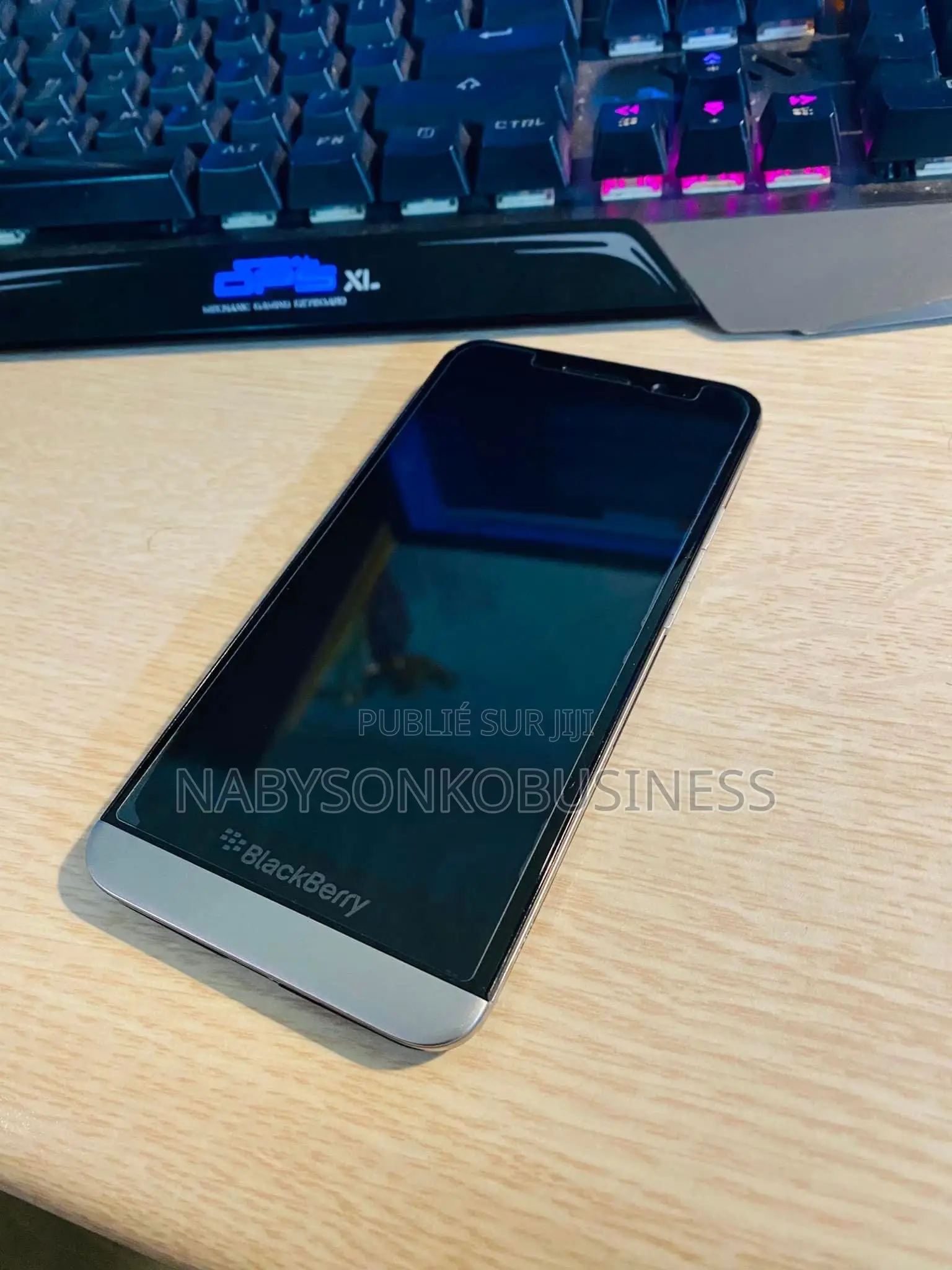 New BlackBerry Z30 16 GB Noir