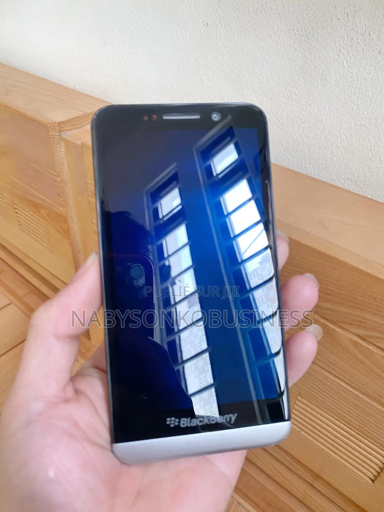 New BlackBerry Z30 16 GB Noir