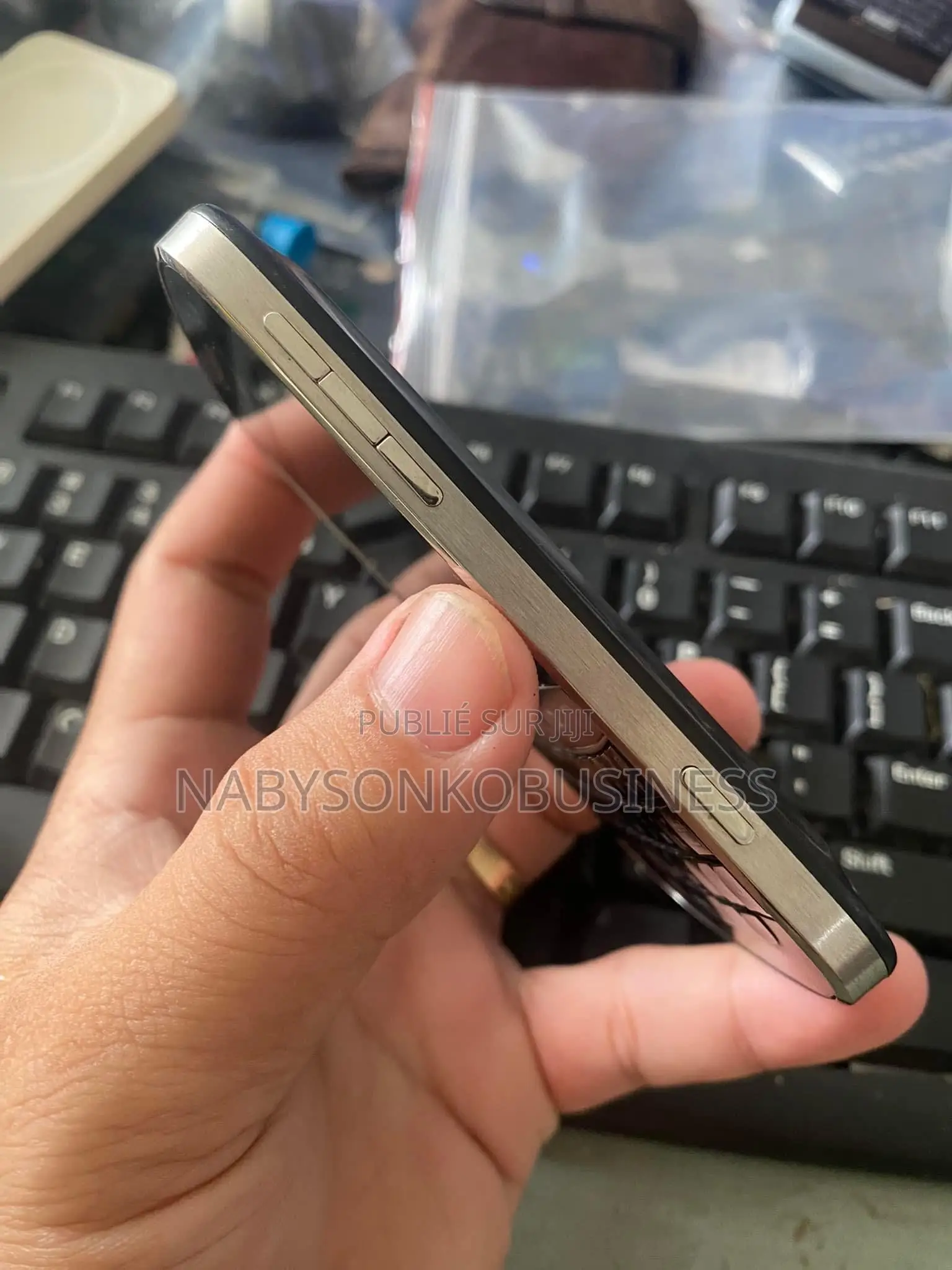 New BlackBerry Bold Touch 9900 8 GB Noir