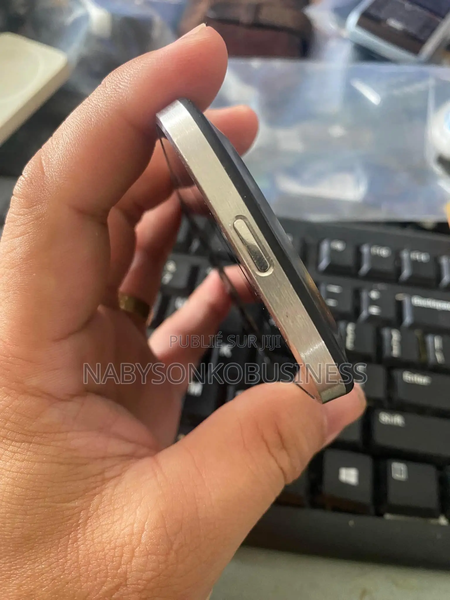 New BlackBerry Bold Touch 9900 8 GB Noir