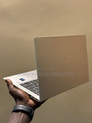 Photo - New Ordinateur Portable HP 630 32GB Intel Core I7 SSD 512GB