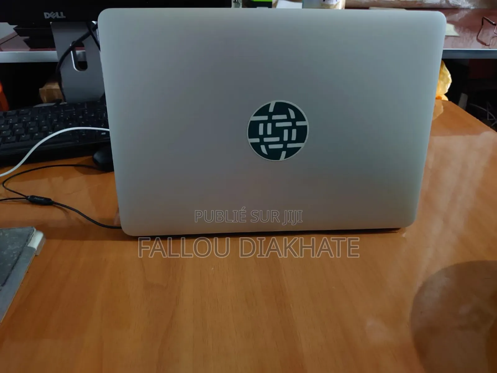 New Ordinateur Portable Pomme MacBook 8GB Intel Core I5 SSD 256GB