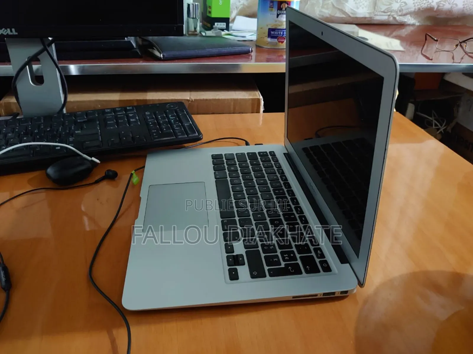 New Ordinateur Portable Pomme MacBook 8GB Intel Core I5 SSD 256GB