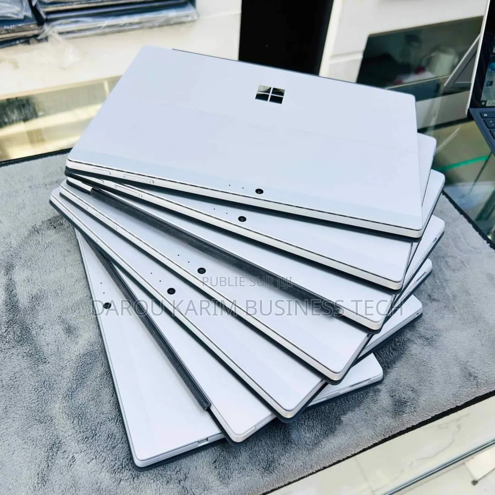 New Microsoft Surface Pro 5 8GB Intel Core I5 SSD 256GB