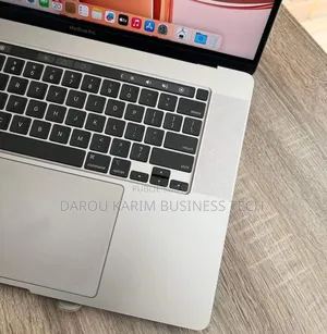 New Apple MacBook Pro 2019 16GB Intel Core I7 SSD 512GB