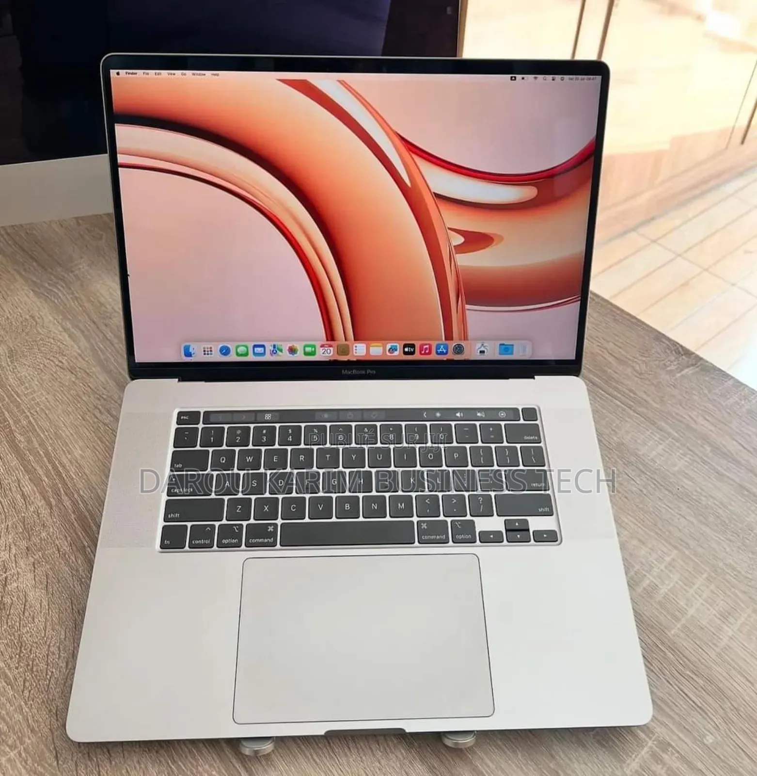 New Apple MacBook Pro 2019 16GB Intel Core I7 SSD 512GB