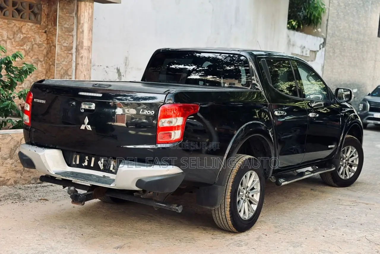 Mitsubishi L200 2017 Noir