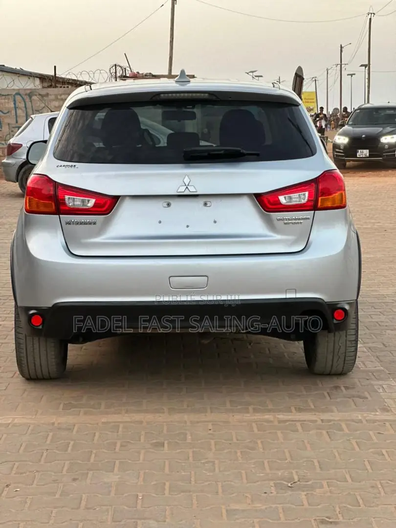 Mitsubishi Outlander 2017 Beige