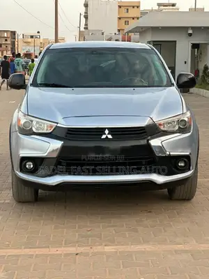 Mitsubishi Outlander 2017 Beige