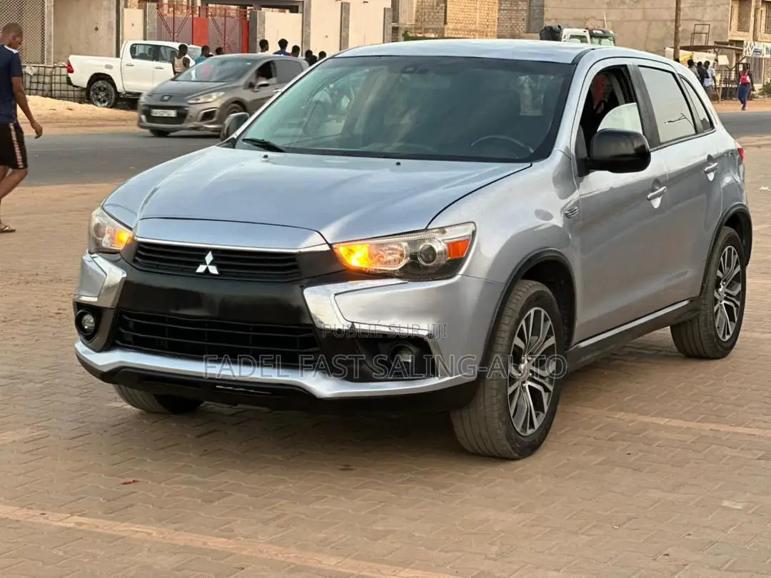 Mitsubishi Outlander 2017 Beige