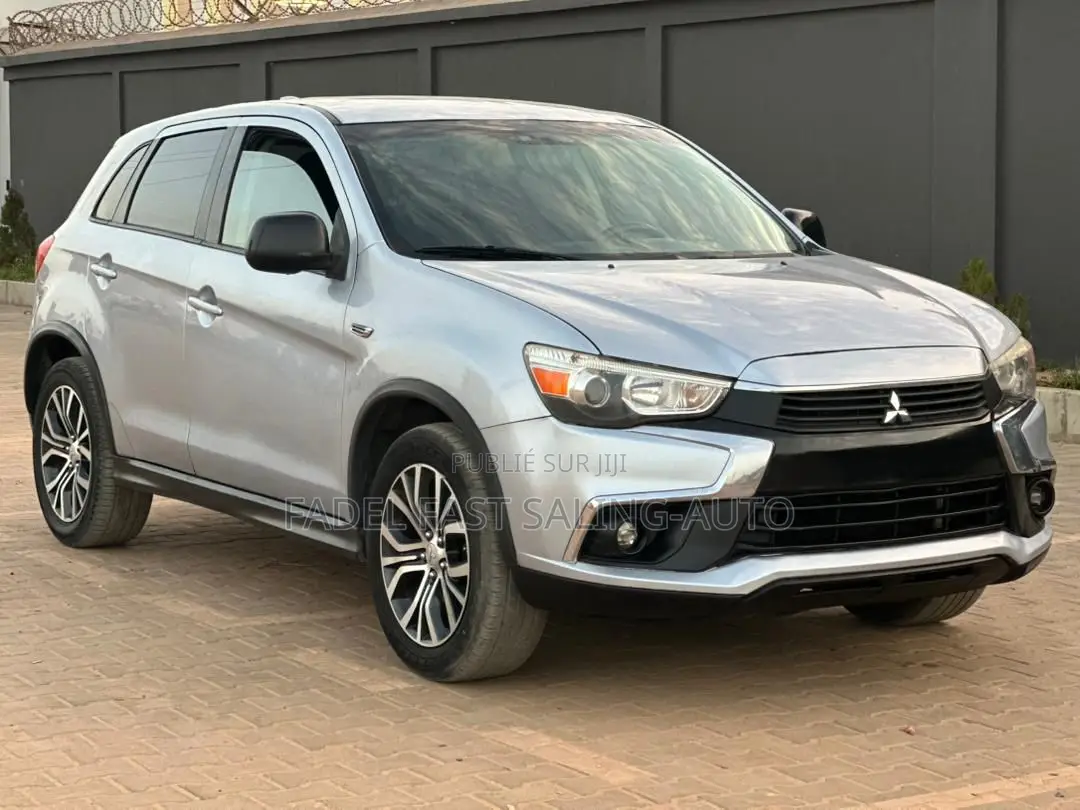 Mitsubishi Outlander 2017 Beige