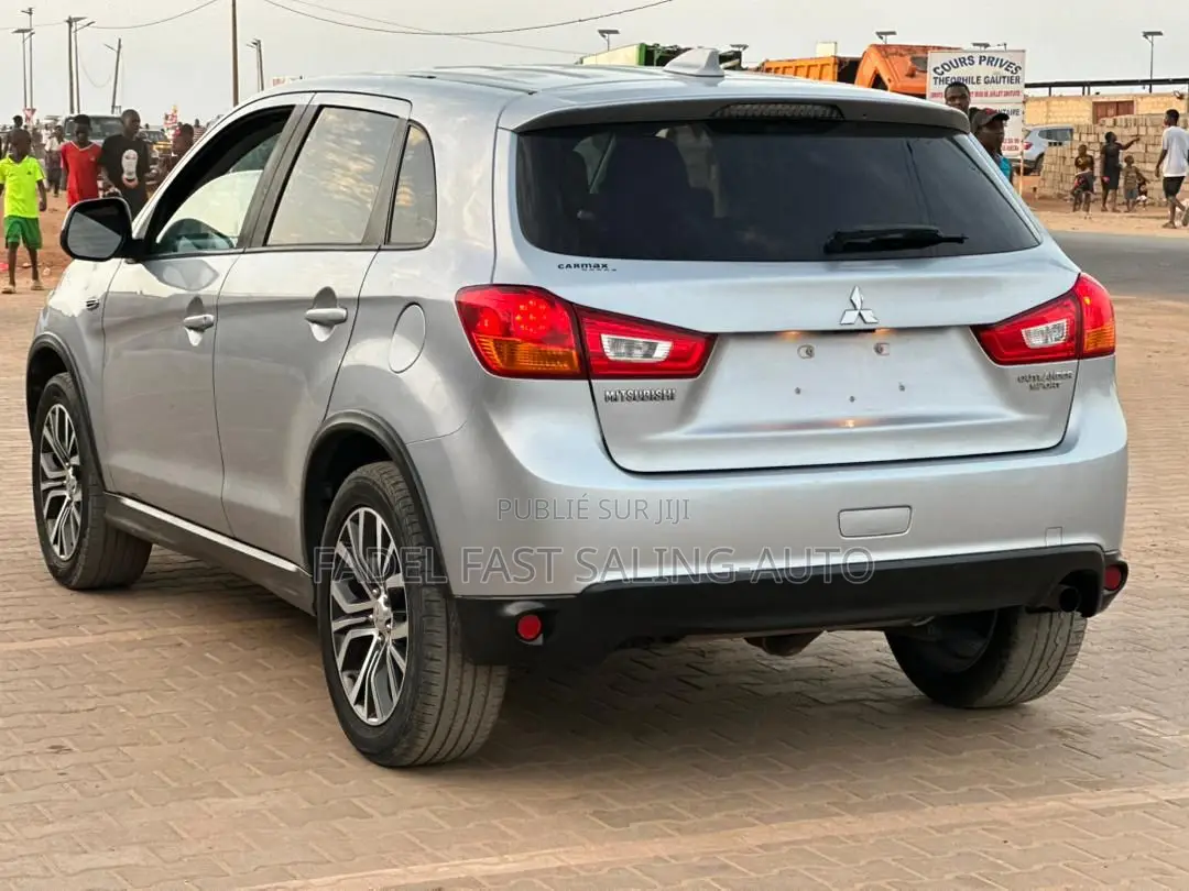 Mitsubishi Outlander 2017 Beige