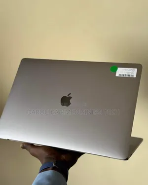 New Apple MacBook Pro 2019 16GB Intel Core I7 SSD 512GB