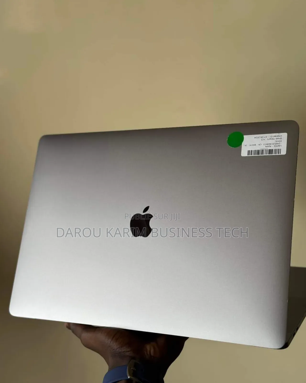 New Apple MacBook Pro 2019 16GB Intel Core I7 SSD 512GB