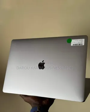 New Apple MacBook Pro 2019 16GB Intel Core I7 SSD 512GB