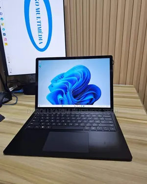 New Microsoft Surface Laptop 5 16GB Intel Core I7 SSD 512GB